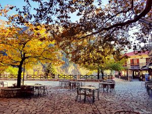 Η πλατεία του Γαρδικίου