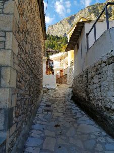 Η πλατεία του Γαρδικίου