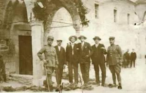 Αρχιτεκτονική, ναοί και το μοναστήρι του Γαρδικίου